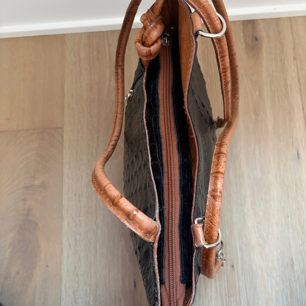 Moda In Pelle Gaia Croc Embossed Leather Convertible Backpack Shoulder Bag - Picture 3 of 7